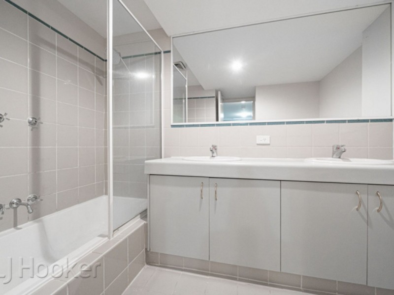 9/134 Mounts Bay Road, Perth WA 6000