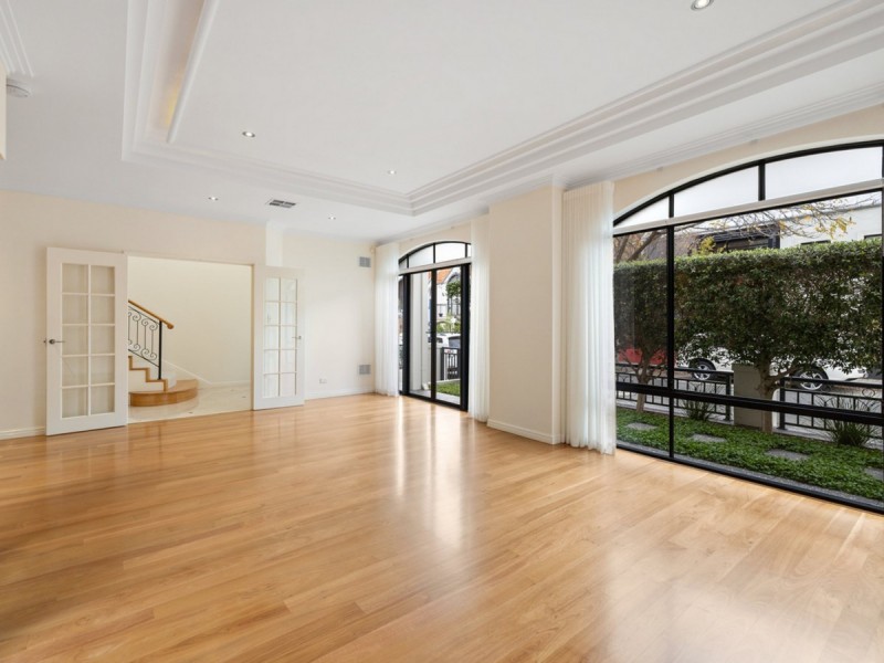 24 Tully Road, East Perth WA 6004