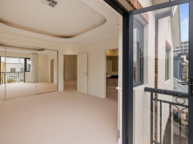 24 Tully Road, East Perth WA 6004