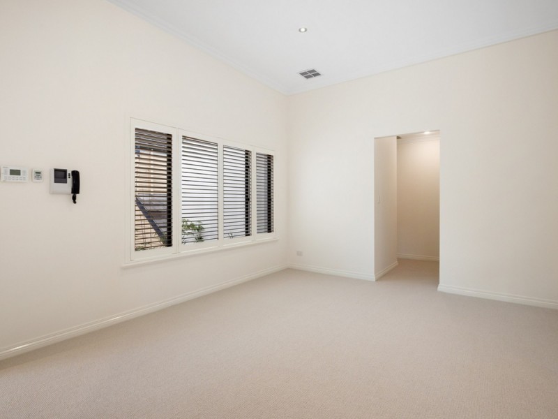 24 Tully Road, East Perth WA 6004