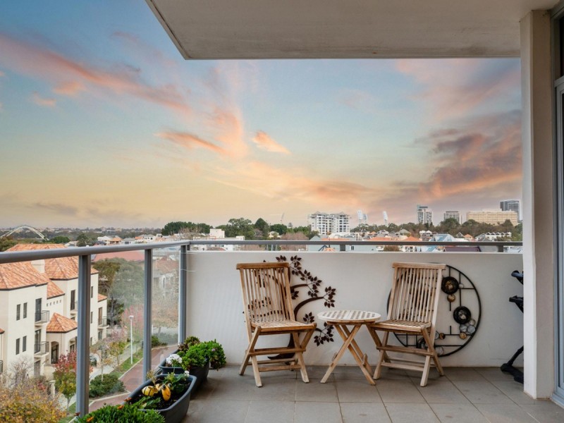 9/47 Tully Road, East Perth WA 6004