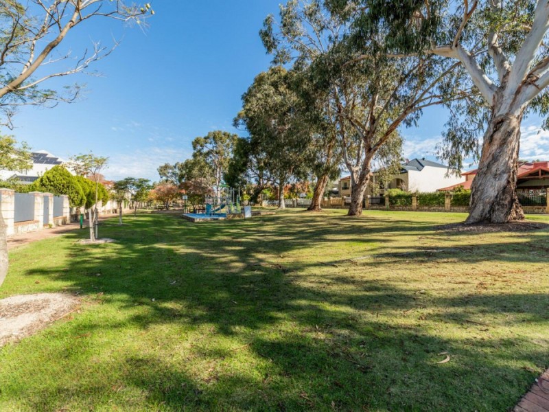31 Sedgeland Way, Ascot WA 6104