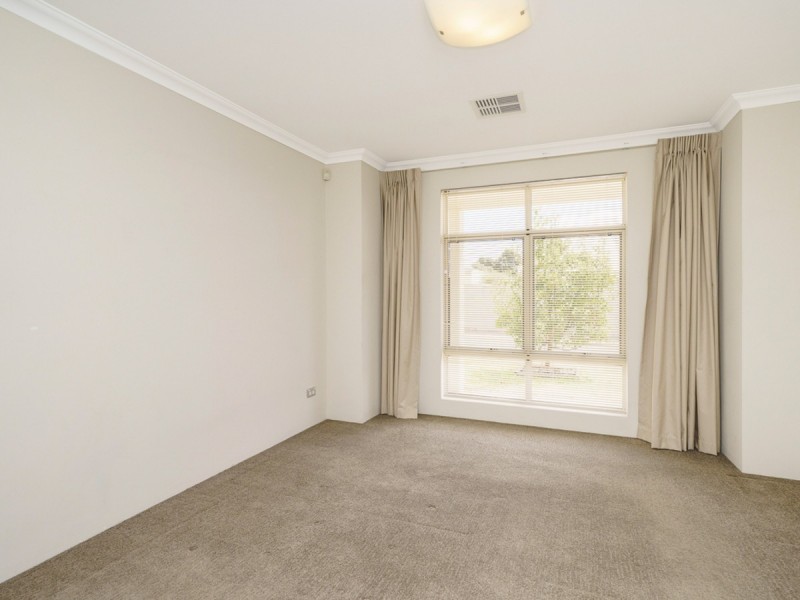 23/27 Barfield Road, Hammond Park WA 6164