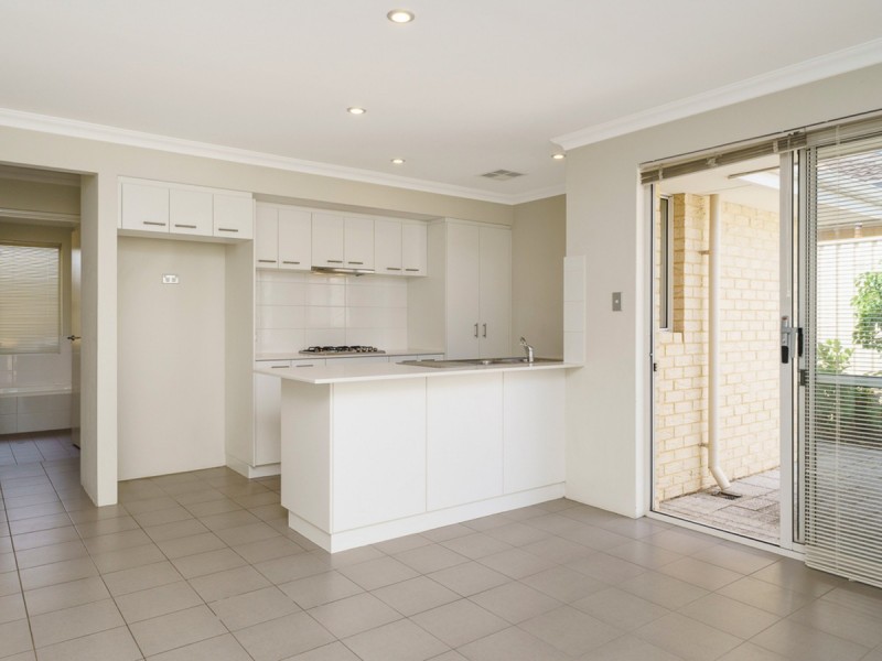 23/27 Barfield Road, Hammond Park WA 6164