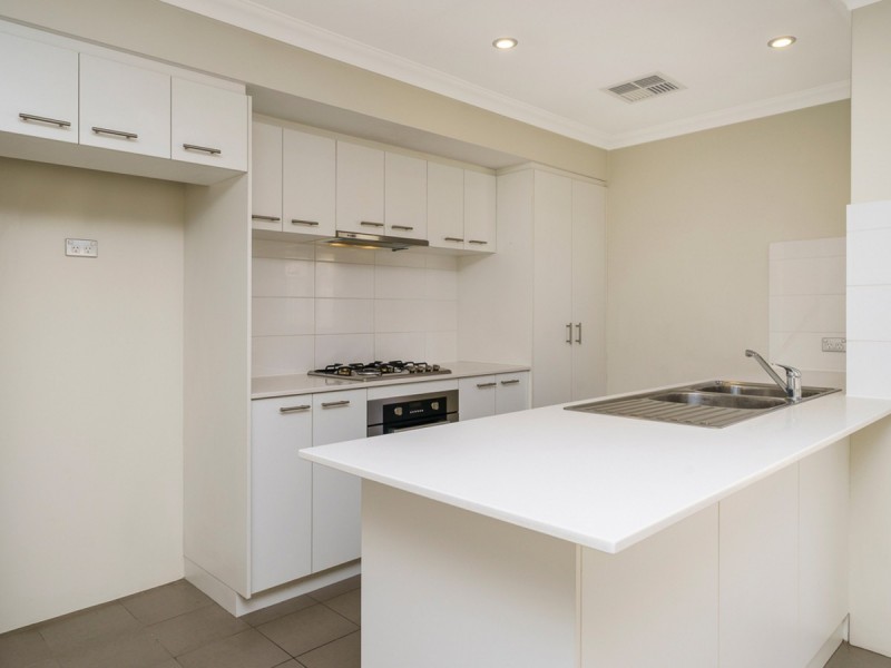23/27 Barfield Road, Hammond Park WA 6164