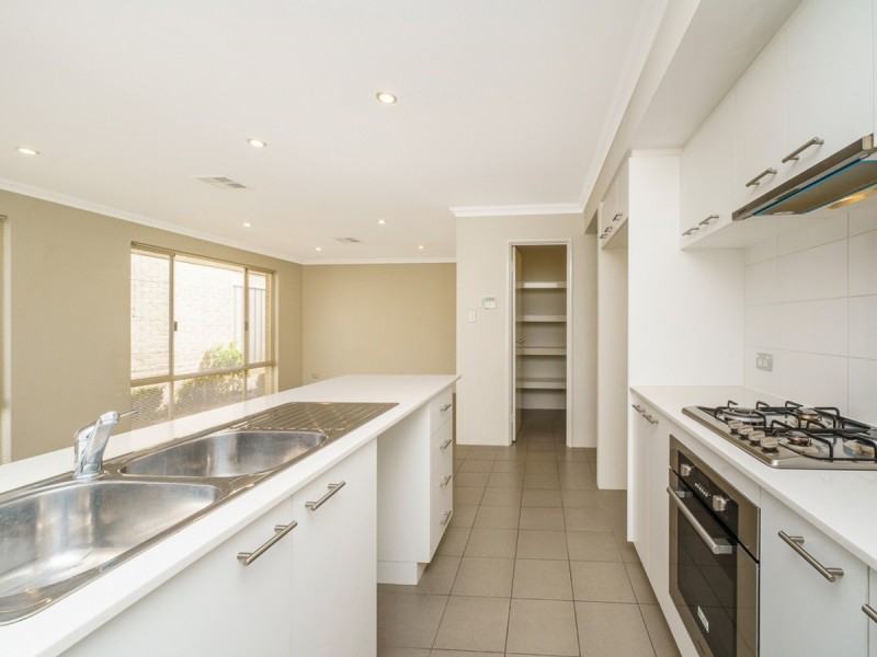 23/27 Barfield Road, Hammond Park WA 6164