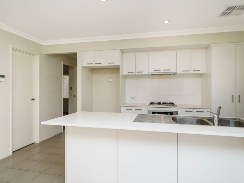 23/27 Barfield Road, Hammond Park WA 6164