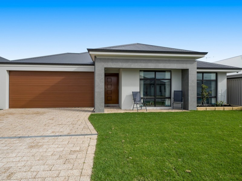 5 Criddle Way, Hammond Park WA 6164