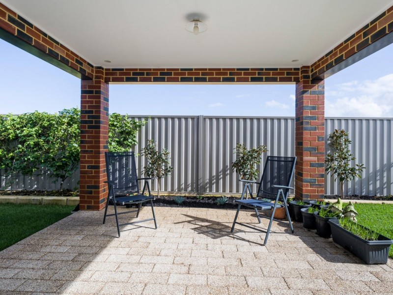 5 Criddle Way, Hammond Park WA 6164