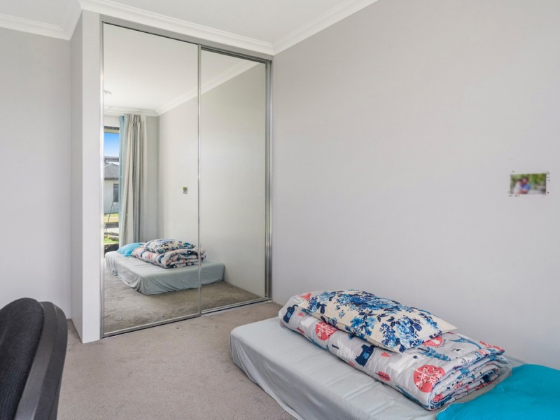 5 Criddle Way, Hammond Park WA 6164