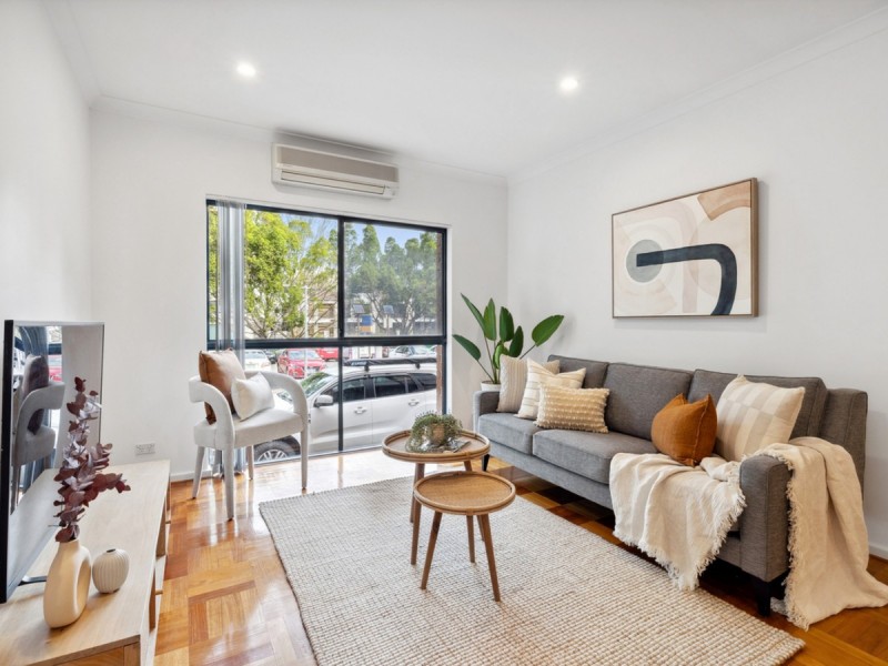 4/22 Saunders Street, East Perth WA 6004