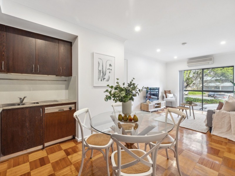 4/22 Saunders Street, East Perth WA 6004