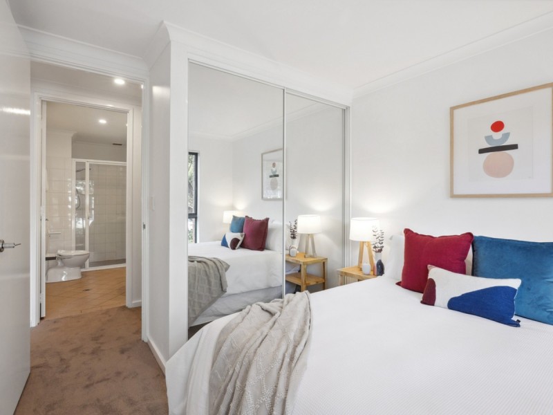 4/22 Saunders Street, East Perth WA 6004