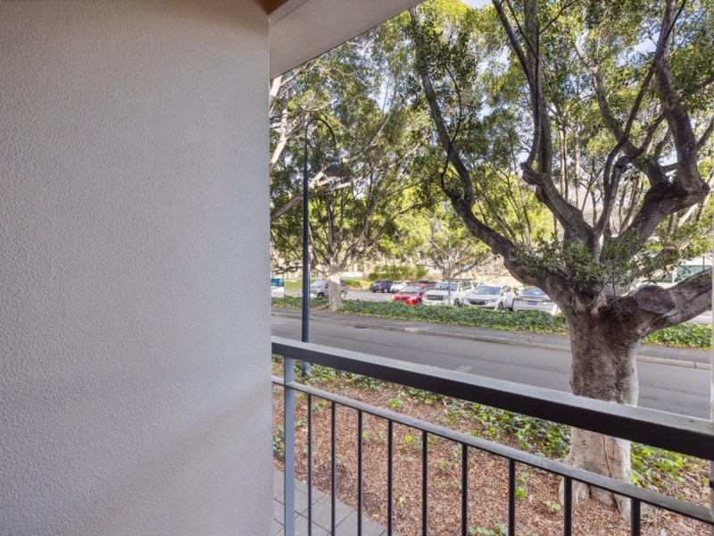 4/22 Saunders Street, East Perth WA 6004