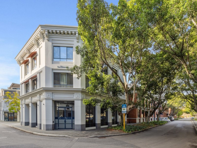 4/22 Saunders Street, East Perth WA 6004