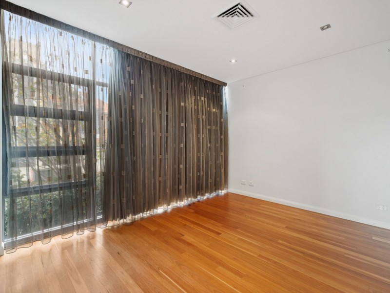 1/47 Tully Road, East Perth WA 6004