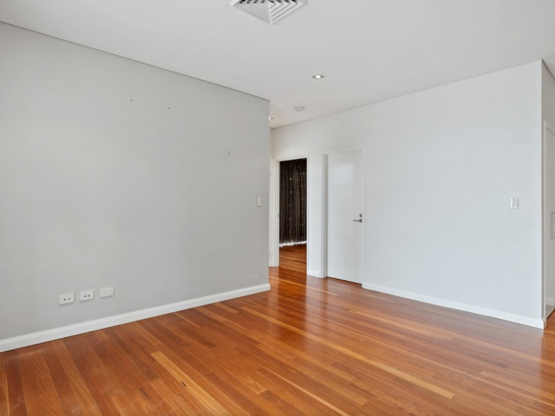 1/47 Tully Road, East Perth WA 6004