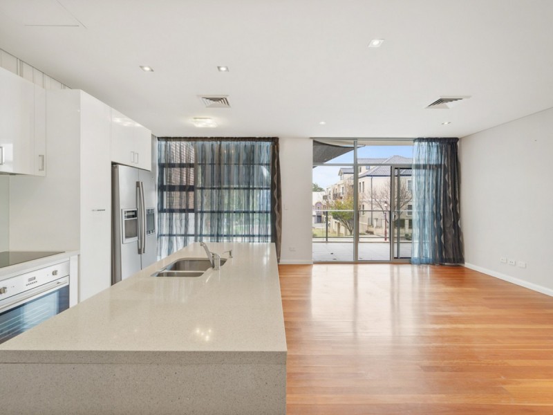 1/47 Tully Road, East Perth WA 6004