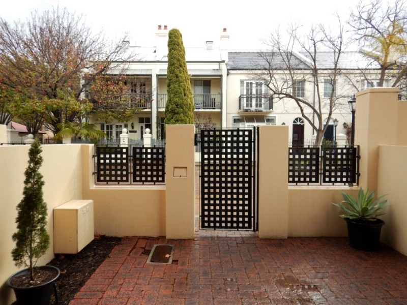 2 Little Shenton Lane, Northbridge WA 6003