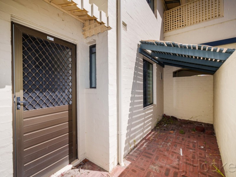 9/8 Deeley Street, Maylands WA 6051