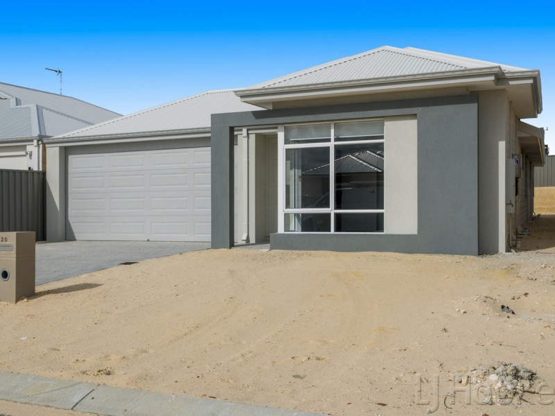 28 Reevesby Street, Eglinton WA 6034