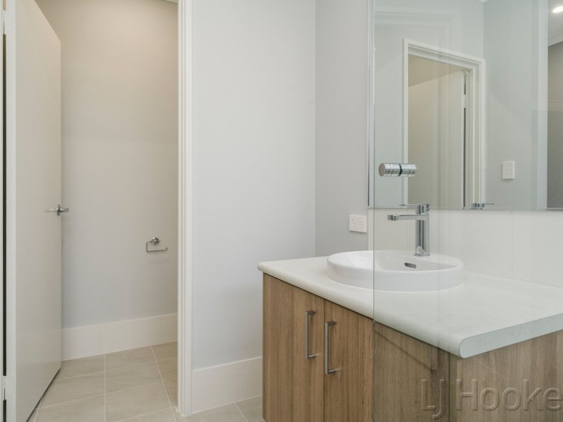 28 Reevesby Street, Eglinton WA 6034