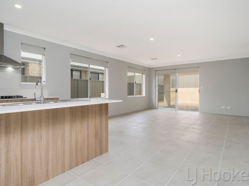 28 Reevesby Street, Eglinton WA 6034