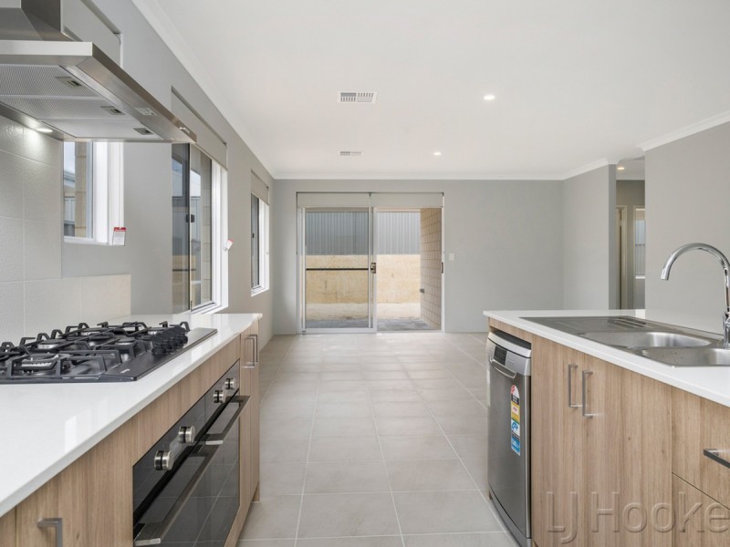 28 Reevesby Street, Eglinton WA 6034