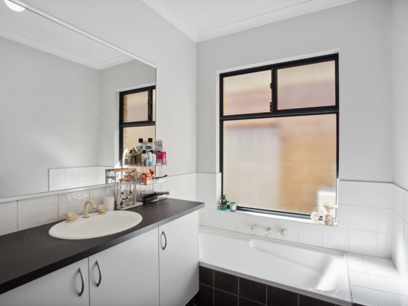 34D Rome Road, Alfred Cove WA 6154