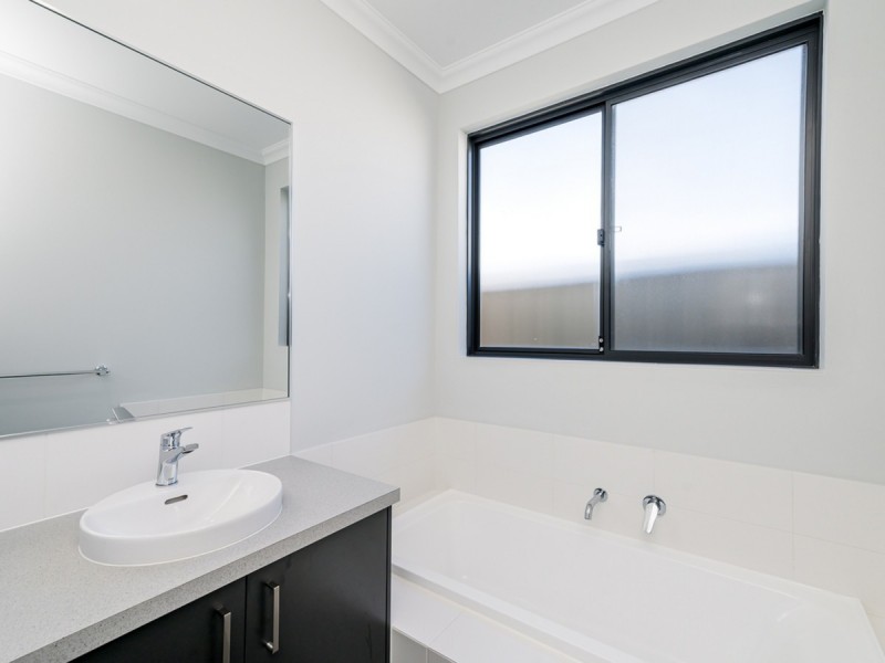 95 Leeward Avenue, Eglinton WA 6034