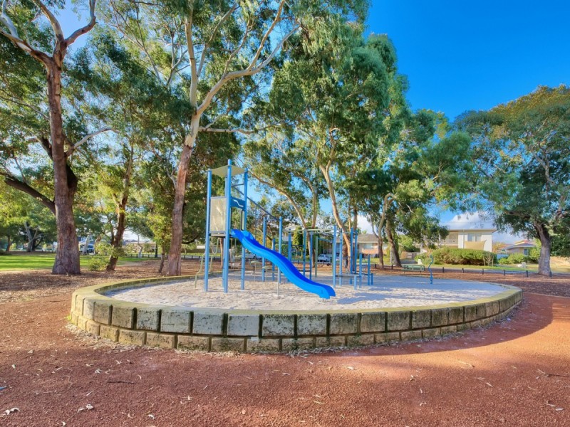 19/33 Farina Drive, Yokine WA 6060