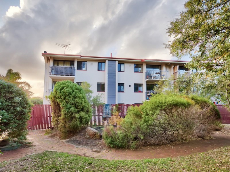 19/33 Farina Drive, Yokine WA 6060