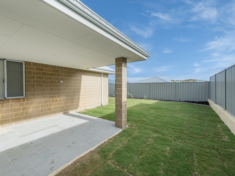 17 Troubridge Approach, Eglinton WA 6034