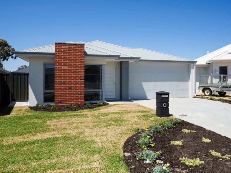 22 Carbunup Close, South Guildford WA 6055