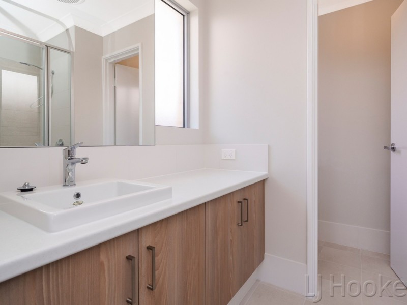 22 Carbunup Close, South Guildford WA 6055