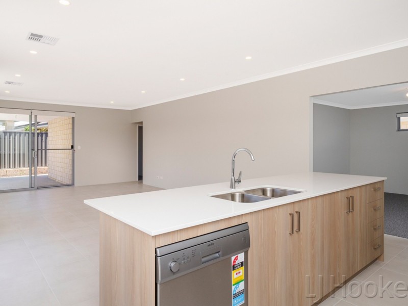 22 Carbunup Close, South Guildford WA 6055