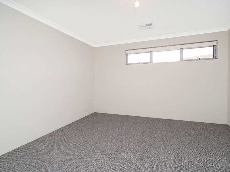 22 Carbunup Close, South Guildford WA 6055