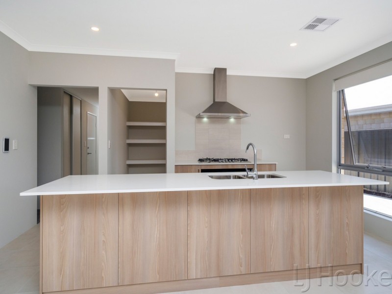 22 Carbunup Close, South Guildford WA 6055