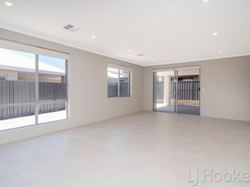 22 Carbunup Close, South Guildford WA 6055