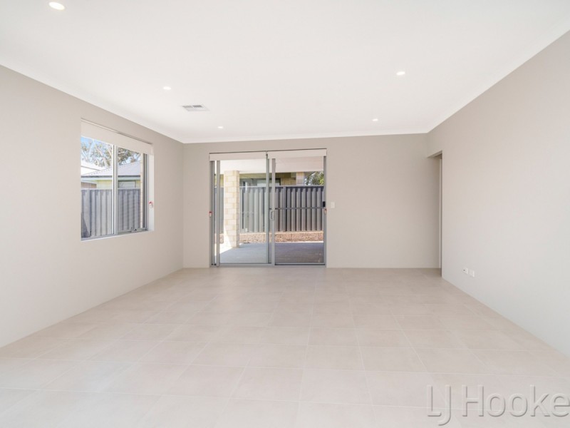 22 Carbunup Close, South Guildford WA 6055