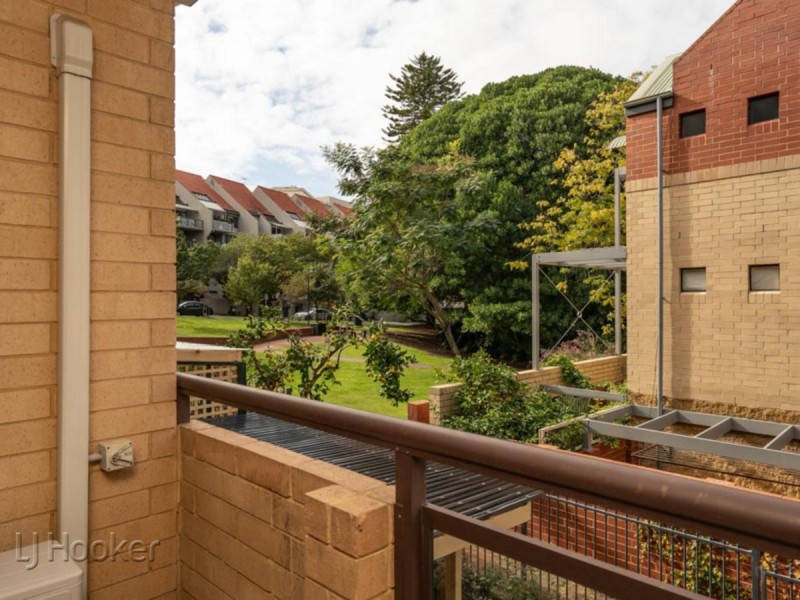 8/35 Goderich Street, East Perth WA 6004