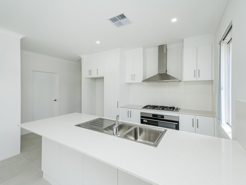 17 Paddle Way, Yanchep WA 6035