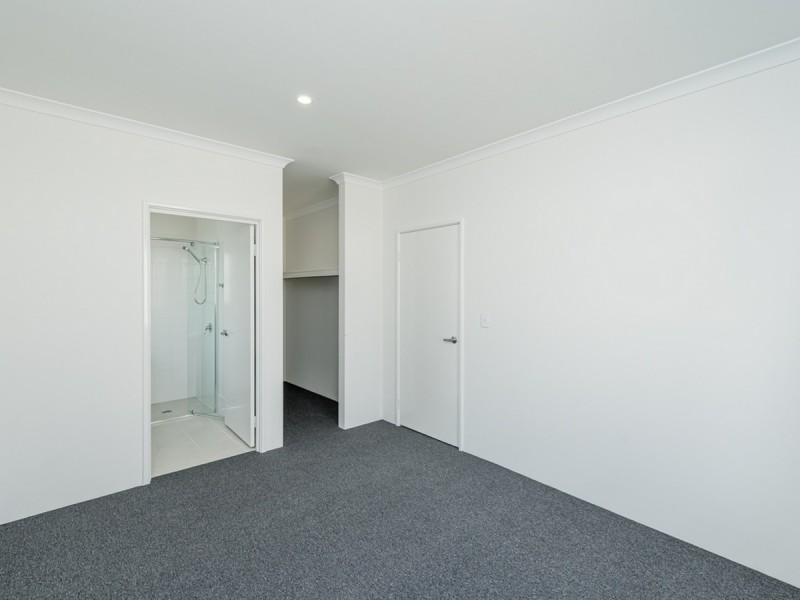 17 Paddle Way, Yanchep WA 6035