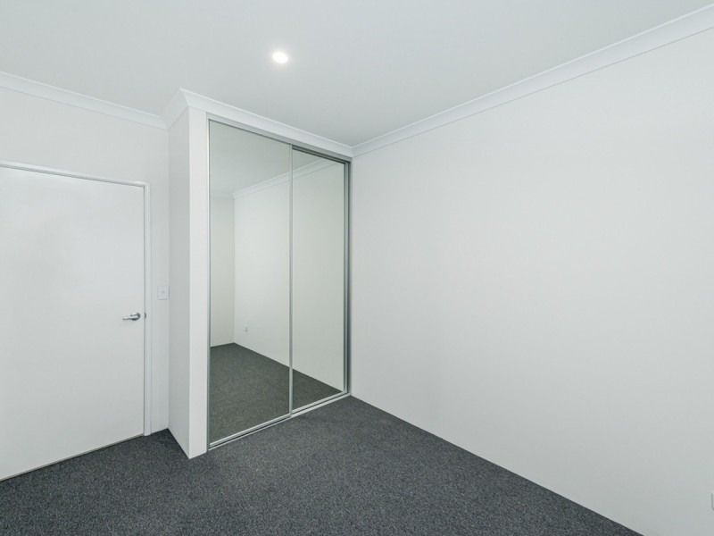 17 Paddle Way, Yanchep WA 6035