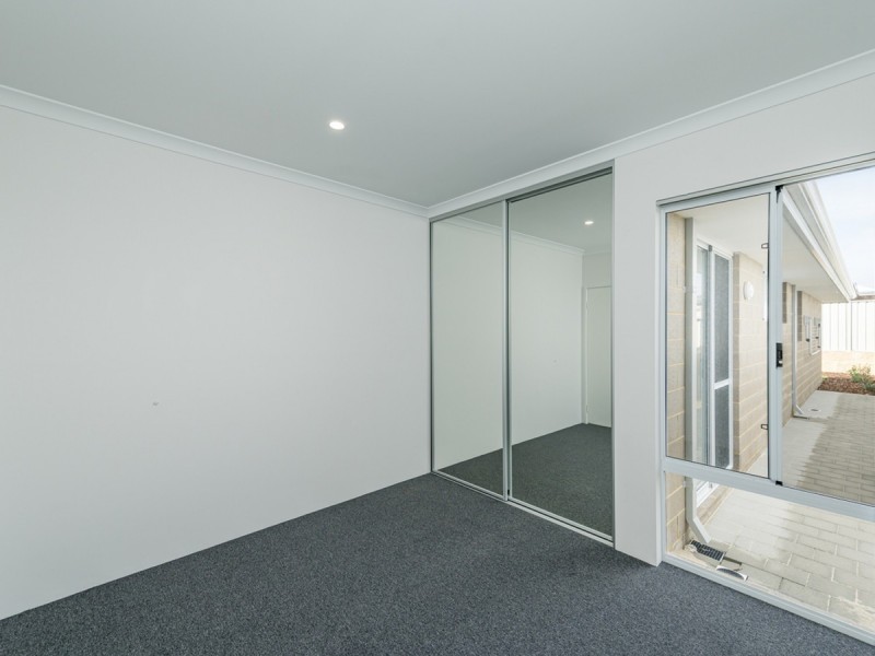 17 Paddle Way, Yanchep WA 6035