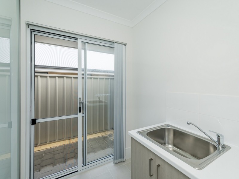 17 Paddle Way, Yanchep WA 6035