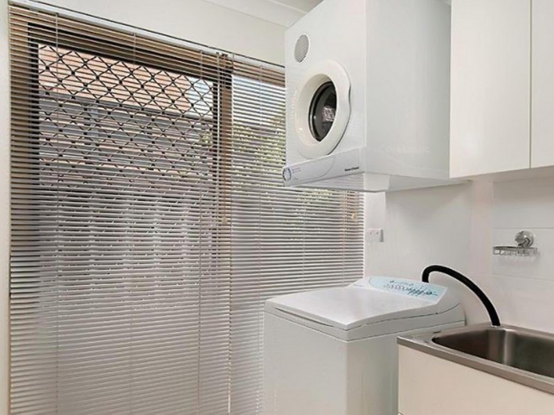 2/69 Golf View Street, Yokine WA 6060