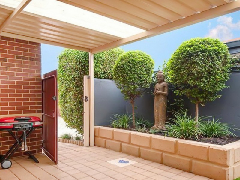 2/69 Golf View Street, Yokine WA 6060