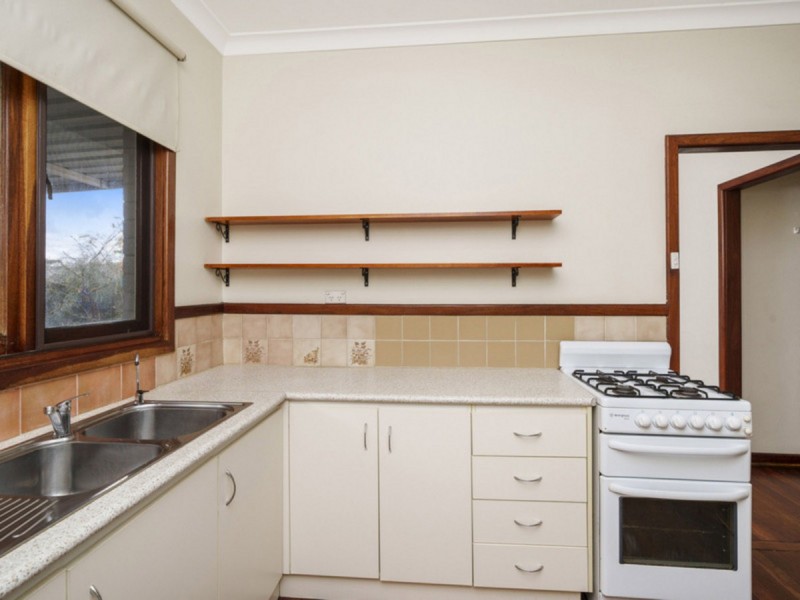 15 Wade Street, Embleton WA 6062