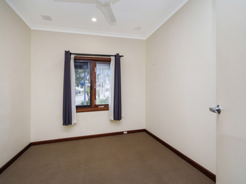 15 Wade Street, Embleton WA 6062
